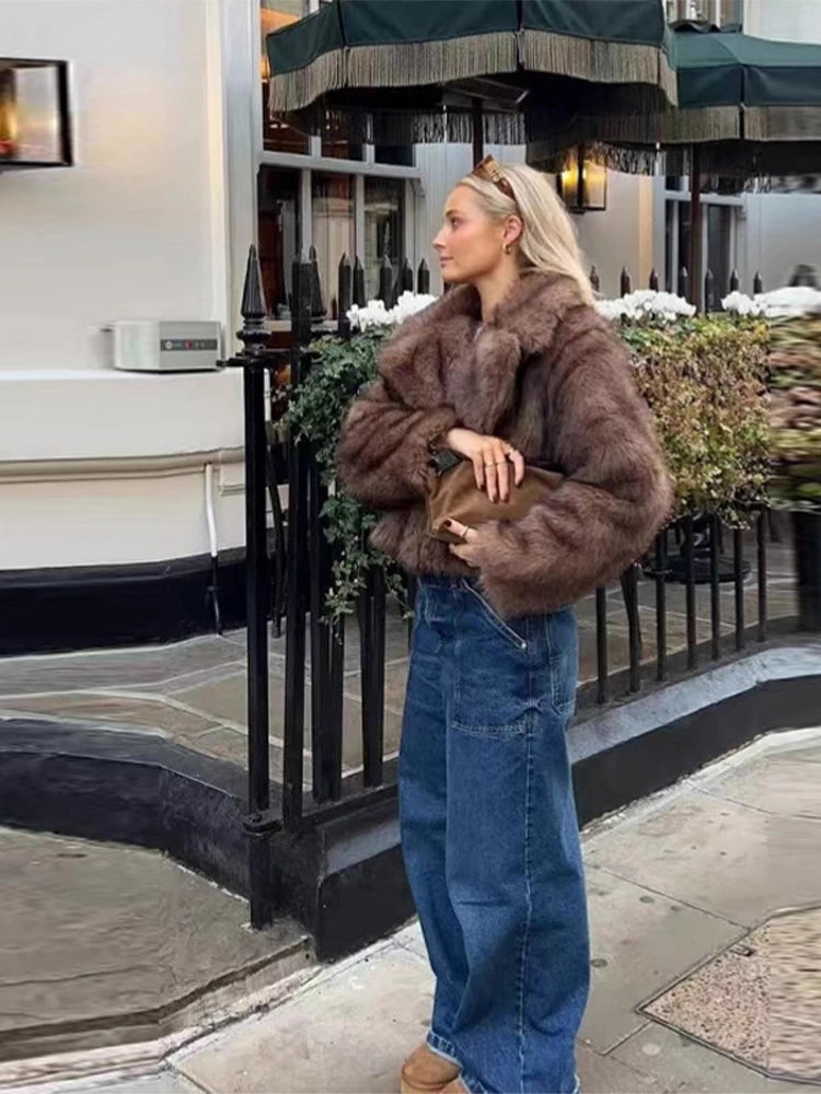 Amara | Plush Faux-Fur Cropped Jacket