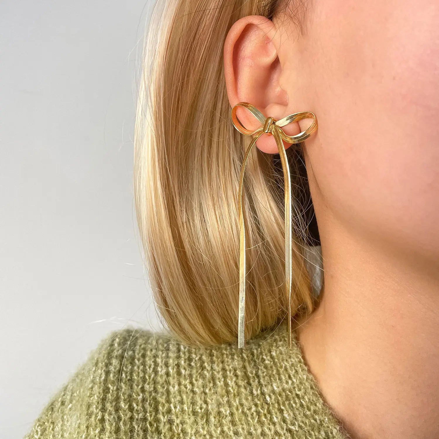 Kaia | Ribbon Drop Earrings