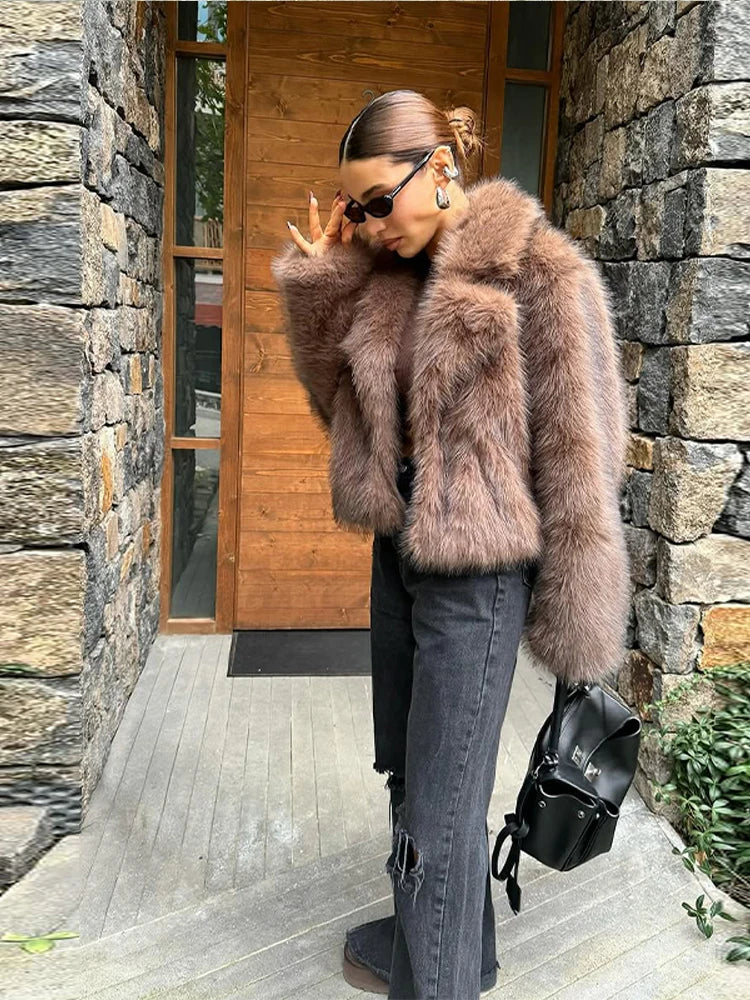 Amara | Plush Faux-Fur Cropped Jacket